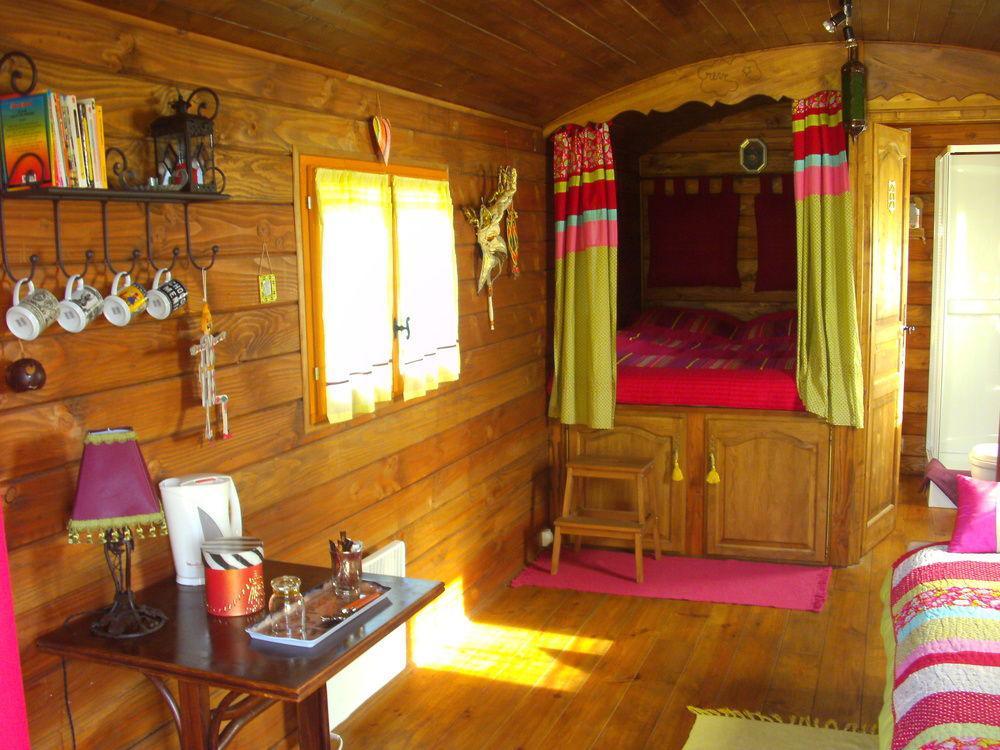 Les Roulottes De La Brauderie Villa Brissarthe Ngoại thất bức ảnh